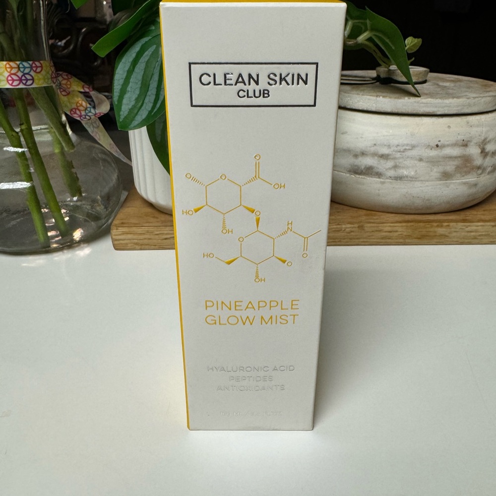 Clean Skin Club Pineapple Glow Mist